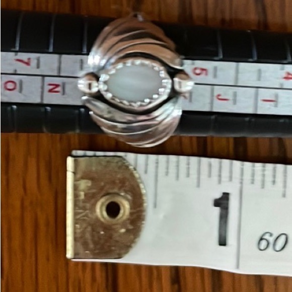 Vintage 70’s Sterling Mother of Pearl Ring - Picture 2 of 5